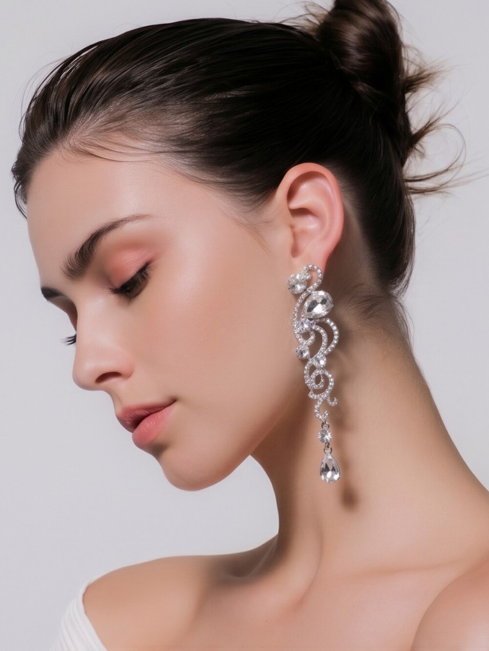 Silver Rhinestone Chandelier Earrings – Elegant Bridal Jewelry